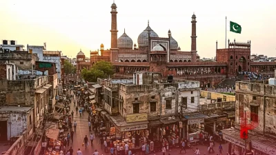 पाकिस्तानी मौलाना ने आसिम मुनीर को दी कड़ी चेतावनी, कहा- 1971 जैसे हालात दोबारा बन रहे हैं