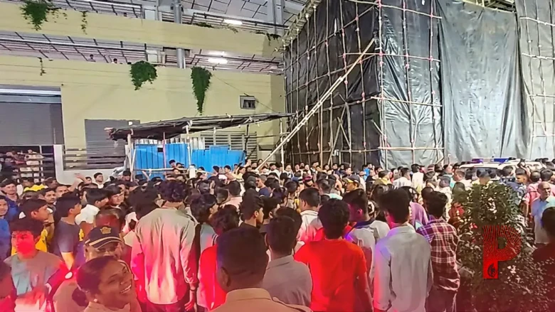 मुंबई में हंगामा: गणपति बप्पा की प्रतिमा ला रहे श्रद्धालुओं पर फेंके गए अंडे, इलाके में तनाव के बाद जांच में जुटी पुलिस