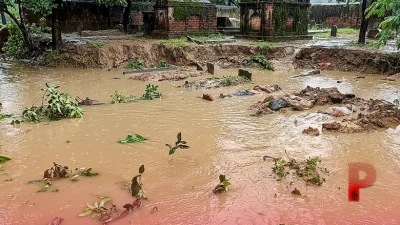 सहारनपुर में भारी बारिश से तबाही, कब्रिस्तान की मिट्टी बहने से कब्रों से बाहर आए शव