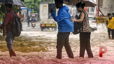 मुंबई में मौसम का मिजाज सख्त, IMD ने जारी किया भारी बारिश का रेड अलर्ट