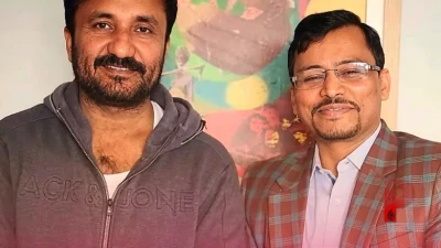 लंदन से पढ़ाई और SDM की नौकरी को दी विदाई, आनंद सर के छात्र धनंजय ने शिक्षा के क्षेत्र में लिखी सफलता की नई इबारत