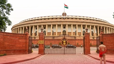 मानसून सत्र से पहले एक्शन में लोकसभा अध्यक्ष ओम बिरला, टीएमसी और शिवसेना (UBT) के बागी सांसदों पर लेंगे अंतिम फैसला