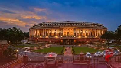 अमित शाह का अगला सियासी लक्ष्य क्या है, ओवैसी के बयान से क्यों गरमाई सियासत