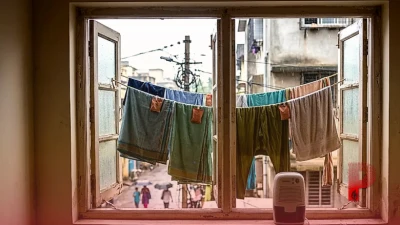 मानसून में सीलन और कपड़ों की बदबू से हैं परेशान? अपनाएं ये आसान और असरदार तरीके