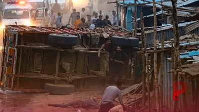 भागलपुर में भीषण सड़क हादसा, झोपड़ियों पर पलटा बेकाबू हाइवा, 12 से ज्यादा लोग हुए घायल