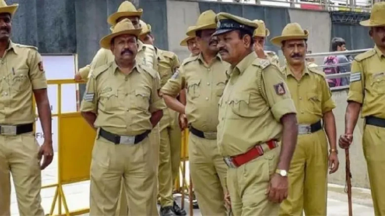 मांड्या में शर्मनाक घटना: जेल वार्ड में महिला के साथ रंगे हाथों पकड़ा गया भ्रष्टाचार का आरोपी अधिकारी