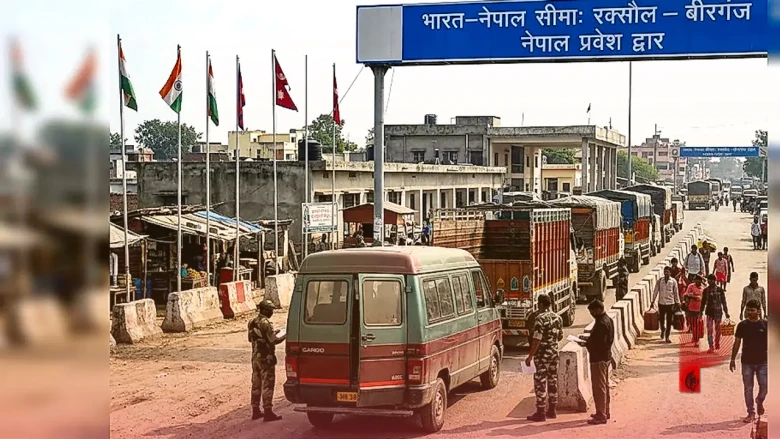नौकरी के पहले ही दिन 60 लाख की चोरी, नेपाल सीमा पर धरा गया शातिर नौकर