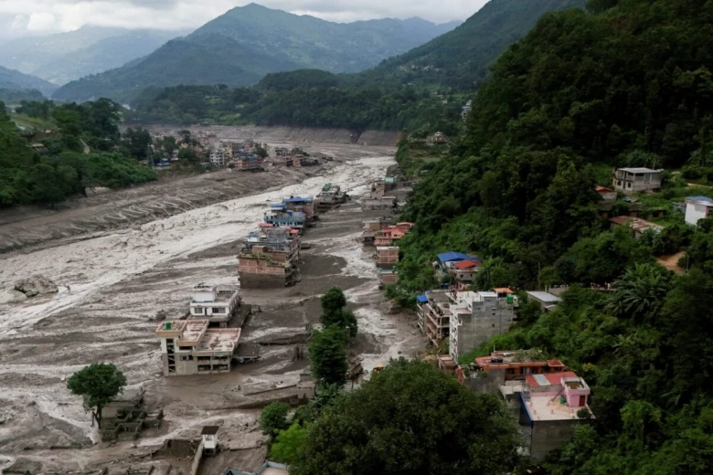 नेपाल पर मंडरा रहा बड़ा खतरा: 47 ग्लेशियर झीलें बनीं टाइम बम, कभी भी हो सकता है जल प्रलय