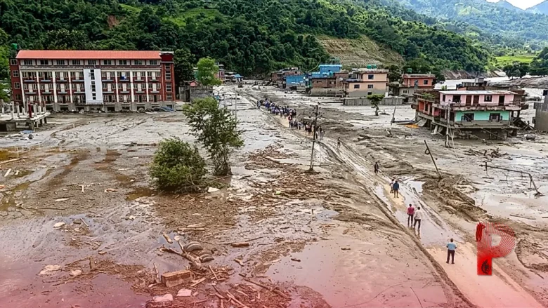 नेपाल में बाढ़ का कहर: मृतकों का आंकड़ा 400 के करीब पहुंचा, अब नए खतरे की चेतावनी