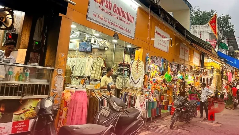 ऋषिकेश: त्रिवेणी घाट मार्ग पर बढ़ता ट्रैफिक बना जी का जंजाल, बेतरतीब पार्किंग से पैदल चलना भी हुआ मुश्किल