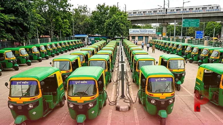 दिल्ली की महिलाओं और ट्रांसजेंडरों के लिए दिवाली का तोहफा: दुर्गा स्कीम से बदलेगी तस्वीर, मिलेंगे 1300 ई-ऑटो परमिट