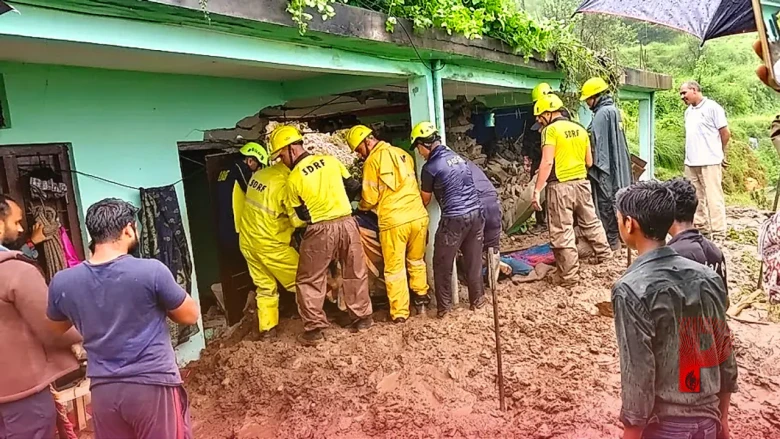अल्मोड़ा में मूसलाधार बारिश का कहर, सोमेश्वर में मकान ढहने से तीन लोगों की दर्दनाक मौत, मुख्यमंत्री धामी ने जताया शोक
