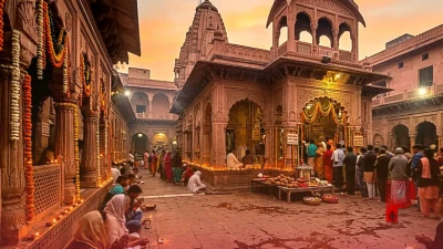 श्रीकृष्ण की भक्ति में डूबना है तो जरूर जाएं ब्रज के इन 5 प्रसिद्ध मंदिरों में