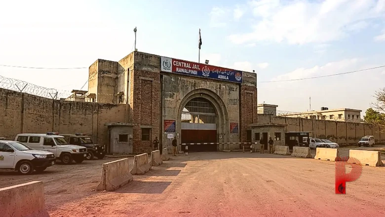 पाकिस्तान: इमरान खान और बुशरा बीबी को अदियाला जेल में बड़ी राहत, कोर्ट ने एकांत कारावास पर लगाई रोक