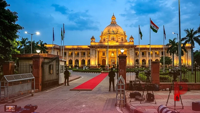 उत्तर प्रदेश की राजनीति में हलचल: क्या बीजेपी नेता कौशल किशोर थामेंगे समाजवादी पार्टी का हाथ?