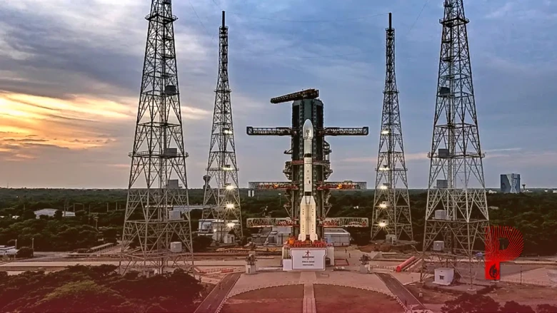 ISRO की अंतरिक्ष में बड़ी सफलता, 'नॉटी बॉय' रॉकेट ने EOS-05 सैटेलाइट को कक्षा में पहुंचाया