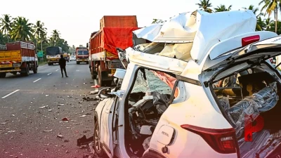 केरल के त्रिशूर में भीषण सड़क हादसा, हाईवे पर खड़ी लॉरी से टकराई कार, 8 छात्रों की मौत
