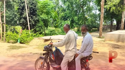 जींद: एसआईआर प्रक्रिया के दौरान 35 साल बाद मिले बिछड़े भाई, भावुक मिलन देख छलक पड़ी सबकी आंखें