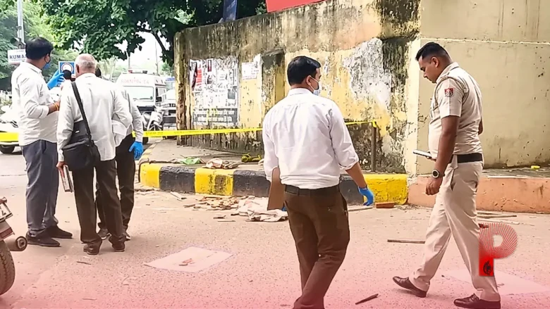 दिल्ली के मयूर विहार फेज-3 में युवक की बेरहमी से हत्या, लाठी-डंडों से पीटकर उतारा मौत के घाट