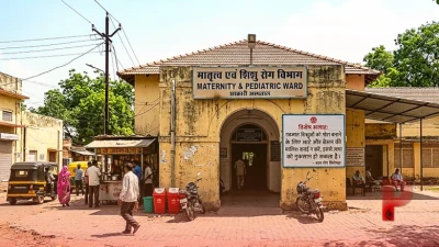 नवजात शिशु को गोरा बनाने के लिए आटे और बेसन की मालिश पड़ सकती है भारी, डॉक्टर ने दी चेतावनी