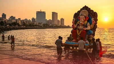गणेश विसर्जन क्यों किया जाता है? जानिए इस पावन परंपरा के पीछे की पौराणिक कथा और महत्व