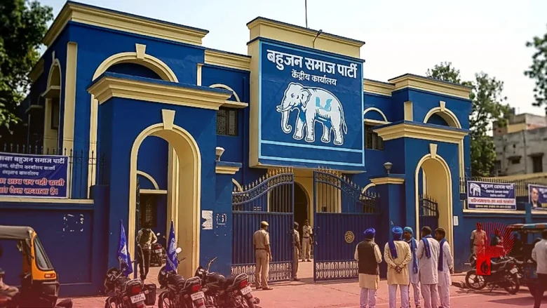 बसपा में मायावती का उत्तराधिकारी कौन: क्या आकाश आनंद और ईशान आनंद संभालेंगे कमान या फिर सामने आएगा कोई नया दलित महिला चेहरा?