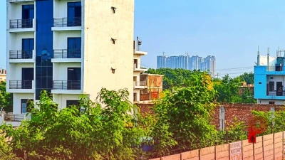 ग्रेटर नोएडा में अवैध पीजी और हॉस्टल का जाल, प्रशासन की अनदेखी से मंडरा रहा बड़े हादसे का खतरा