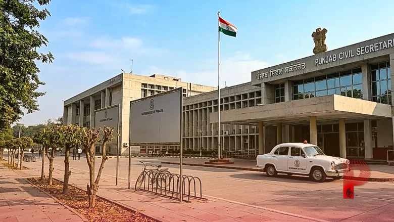 पंजाब सरकार की सरकारी कर्मचारियों को बड़ी चेतावनी, काम के दौरान दफ्तर से गायब रहने पर रुकेगा वेतन