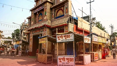 'दुर्गा पूजा' नहीं लिखने वाले कम्युनिस्टों को न लगाने दें स्टॉल: मुख्यमंत्री शुभेंदु अधिकारी का तीखा हमला