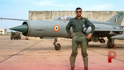 24 साल की उम्र में देश के लिए शहीद हुए फ्लाइट लेफ्टिनेंट मनु अखौरी, 1500 मासूमों की बचाई थी जान