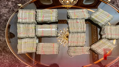 कर्नाटक: मंत्री सतीश जारकीहोली के ठिकानों पर ईडी का बड़ा छापा, 3.3 करोड़ रुपये कैश और विदेशी मुद्रा बरामद