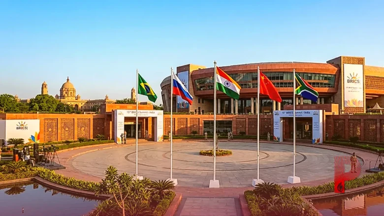 BRICS शिखर सम्मेलन: पीएम मोदी, पुतिन और शी जिनपिंग की केमिस्ट्री देख हैरान रह गई दुनिया, सामने आई ऐतिहासिक तस्वीर