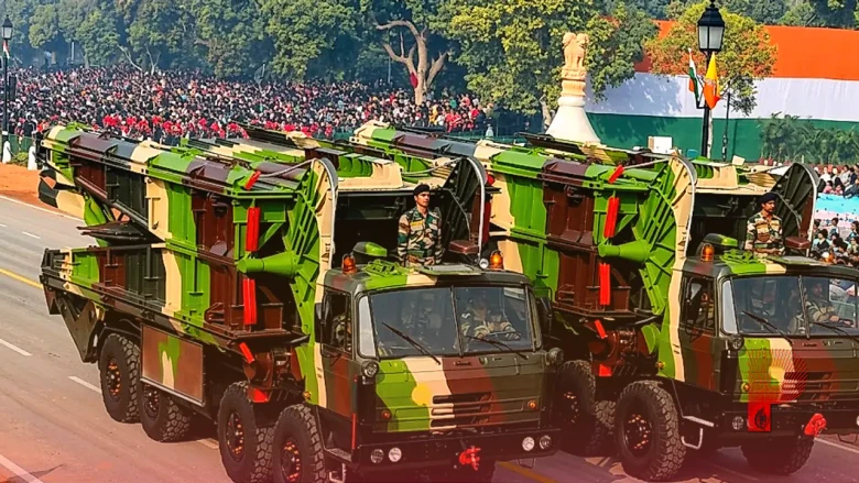 युद्ध के मैदान में पलक झपकते ही नहरों को पार करेगा भारतीय सेना का 'सर्वत्र' सिस्टम, जानिए क्या है इसकी खासियत