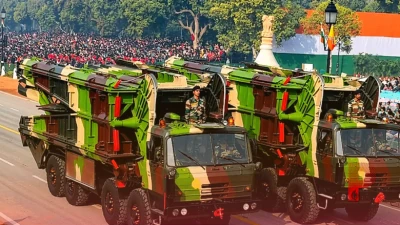 युद्ध के मैदान में पलक झपकते ही नहरों को पार करेगा भारतीय सेना का 'सर्वत्र' सिस्टम, जानिए क्या है इसकी खासियत