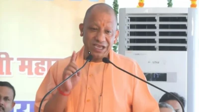 गोरखपुर में गरजे सीएम योगी: कहा, माफिया और मच्छर की तरह एंसेफलाइटिस का भी हो गया खात्मा