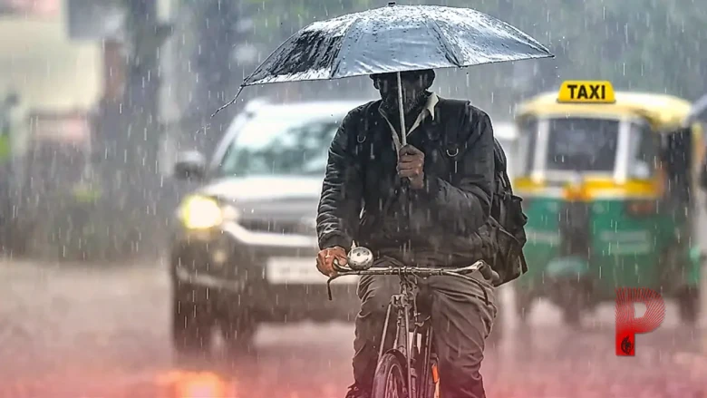 दिल्ली-NCR और यूपी समेत 13 राज्यों में मौसम का अलर्ट, आज 70 किलोमीटर की रफ्तार से चलेंगी हवाएं