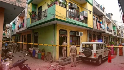 दिल्ली: सब्जी बनाने की मामूली बात पर पति बना हैवान, पत्नी को मारी गोली, सामने खड़े होकर रोते रहे बच्चे