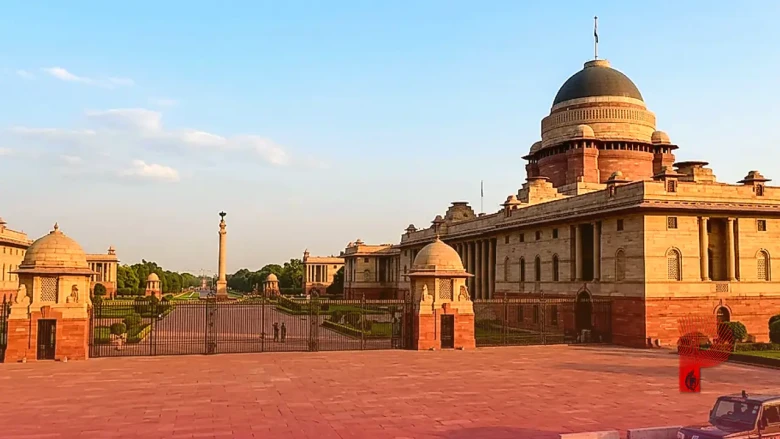 शी जिनपिंग के अमेरिकी दौरे से पहले डोनाल्ड ट्रंप का बड़ा दांव, 100% टैरिफ वाले नए कानून पर किए हस्ताक्षर