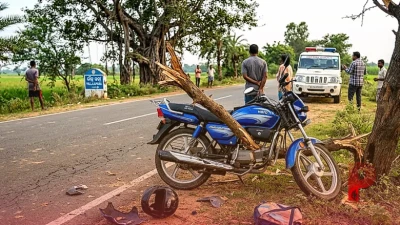 केंद्रापड़ा में सड़क हादसा: बाइक सवार के पेट में घुसी पेड़ की सूखी टहनी, हालत गंभीर