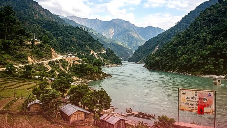 ब्रह्मपुत्र पर चीन का विशाल बांध: भारत के सामने कौन सी बड़ी चुनौतियां और विशेषज्ञ की सलाह?