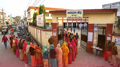 किच्छा और सिरौलीकलां निकाय चुनाव: मतदान प्रक्रिया शुरू, 63,831 मतदाता तय करेंगे प्रत्याशियों की किस्मत