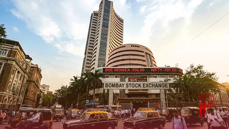 शेयर बाजार में फिर दिखी सुस्ती, सेंसेक्स 330 अंक टूटा और निफ्टी 23,350 के स्तर से फिसला