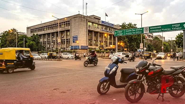 बाइक बनाम स्कूटर: ऑफिस जाने वालों के लिए कौन सा विकल्प है ज्यादा बेहतर?