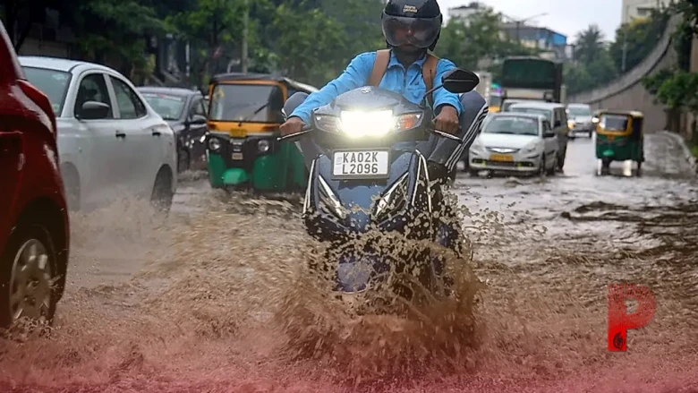 देश के कई राज्यों में बारिश का अलर्ट, महाराष्ट्र में 50 किमी की रफ्तार से चलेंगी तेज हवाएं