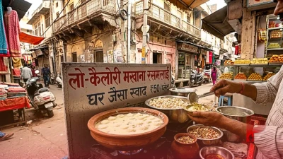 मीठे की तलब होगी पूरी, घर पर बनाएं लो-कैलोरी और हेल्दी मखाना रसमलाई