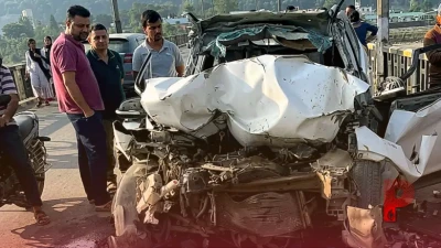 हिमाचल प्रदेश में सड़क हादसों का कहर: सिरमौर में भीषण टक्कर में 3 की मौत, कुल्लू में बस पलटी