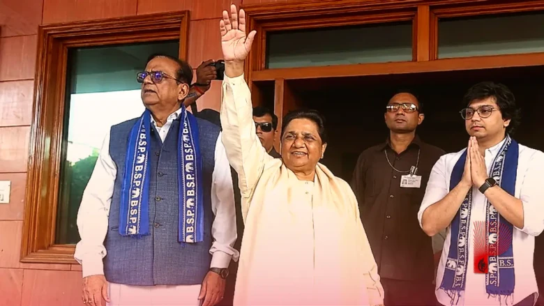 कांशीराम महापरिनिर्वाण दिवस: मायावती ने अखिलेश यादव पर साधा निशाना, सपा को बताया 'दोगला' और सीएम योगी की तारीफ की