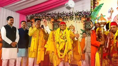 अयोध्या में अखिलेश यादव का नया अवतार: सुदर्शन चक्र और त्रिशुल के साथ क्या संदेश देना चाह रहे सपा अध्यक्ष