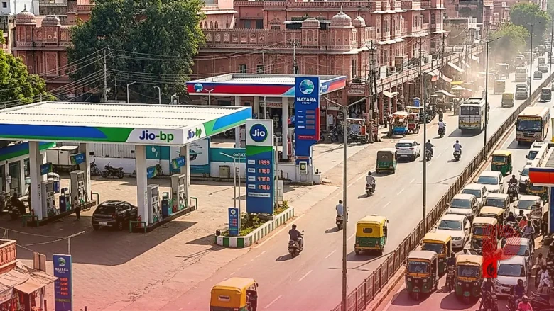 जयपुर में पेट्रोल-डीजल के दामों में बड़ा अंतर: जियो-बीपी और नायरा एनर्जी के महंगे हुए दाम, सरकारी पंपों पर मिल रही राहत