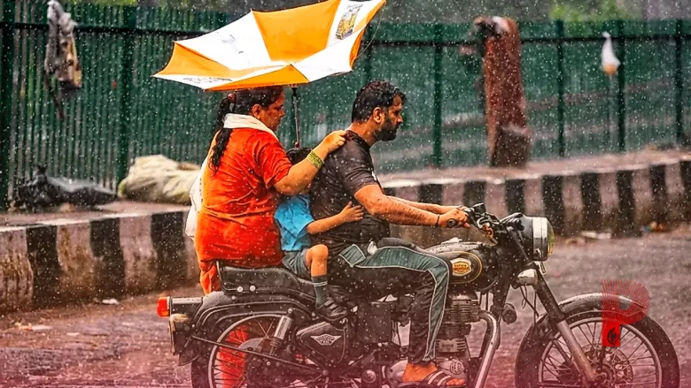 बंगाल की खाड़ी में चक्रवात का खतरा, दिल्ली से राजस्थान तक 20 राज्यों के लिए अलर्ट जारी